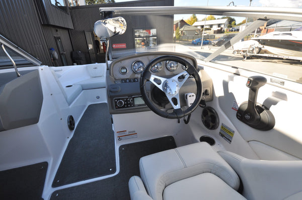 Regal 1900 ES Bowrider