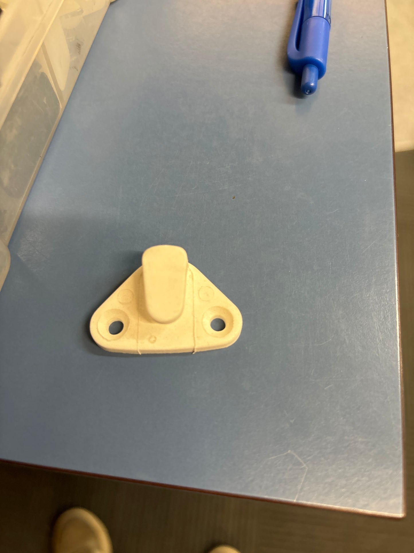 Lashing hook - plastic