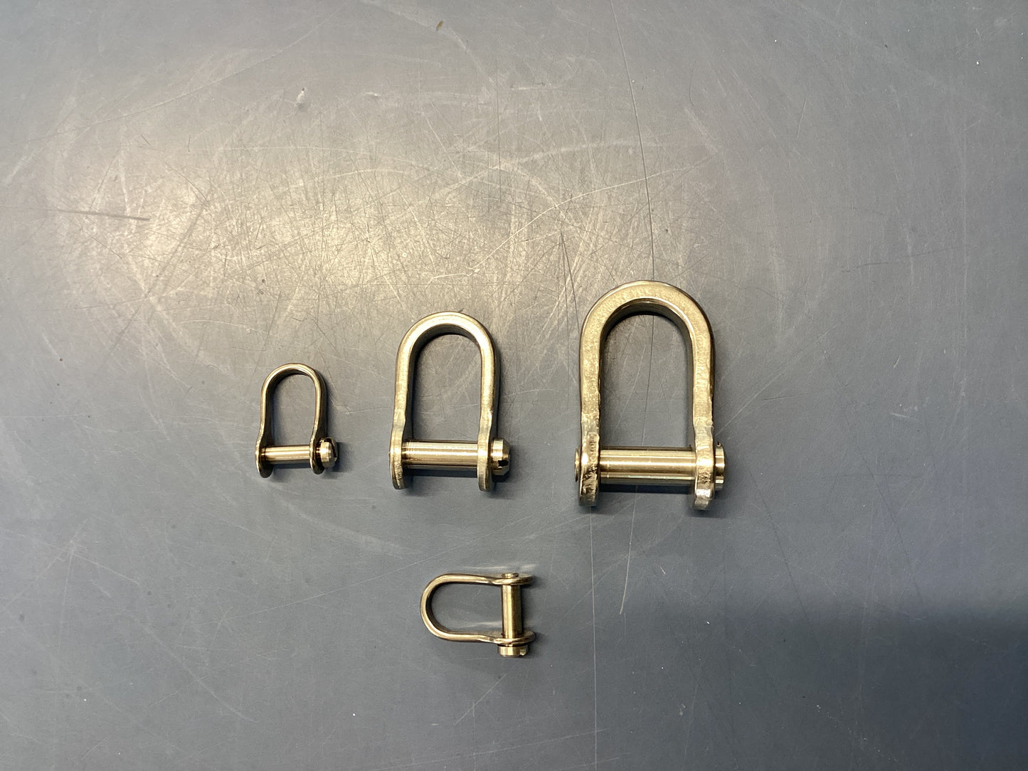 Ronstan Slotted Pin D Shackles