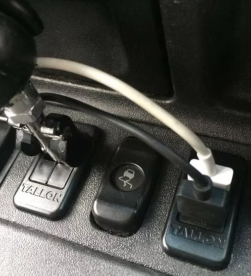Tallon Mini USB Socket - Car & Light Vehicle 1 Amp & 3.1 Amp