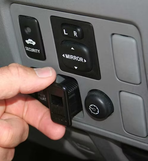 Tallon Mini USB Socket - Car & Light Vehicle 1 Amp & 3.1 Amp