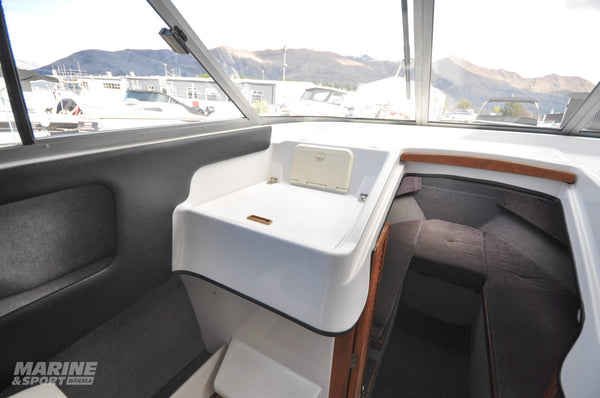 Haines Hunter SS700 - 2011 300HP Verado Engine