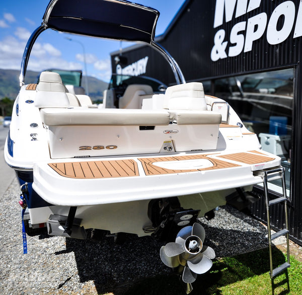 Sea Ray 280 Sundeck - 2013 NZ New - Freshwater Use