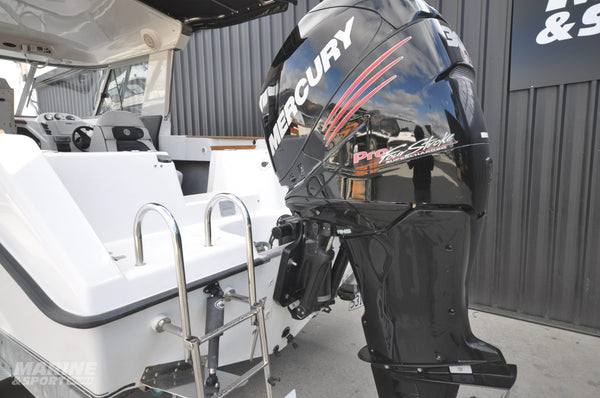 Haines Hunter SS700 - 2011 300HP Verado Engine