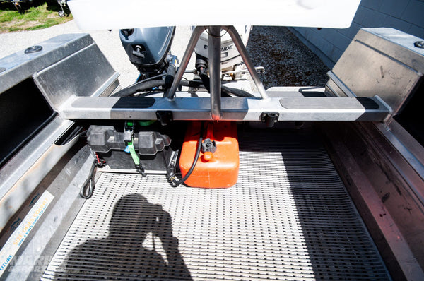 Stabicraft 459 Crusader with Low Hour Engine & Aux