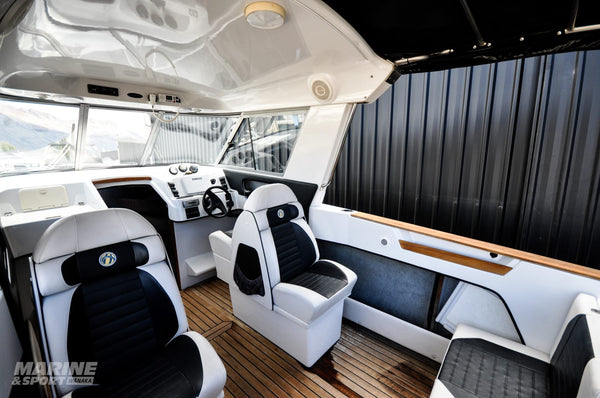 Haines Hunter SS700 - 2011 300HP Verado Engine