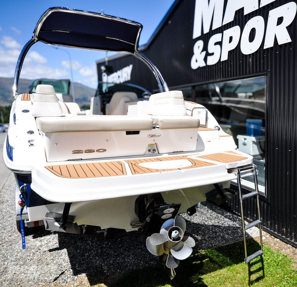 Sea Ray 280 Sundeck - 2013 NZ New - Freshwater Use
