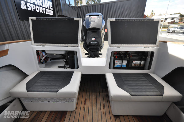 Haines Hunter SS700 - 2011 300HP Verado Engine