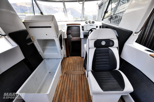 Haines Hunter SS700 - 2011 300HP Verado Engine