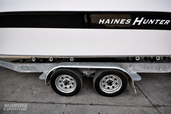 Haines Hunter SS700 - 2011 300HP Verado Engine