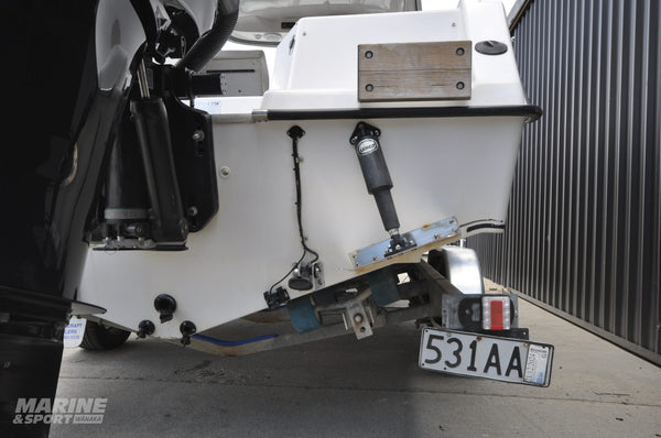 Haines Hunter SS700 - 2011 300HP Verado Engine