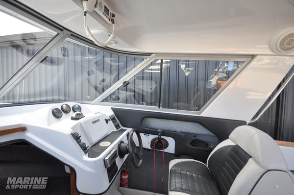 Haines Hunter SS700 - 2011 300HP Verado Engine