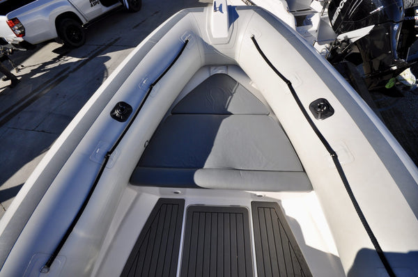 Smuggler Strata 750 Mid Cabin