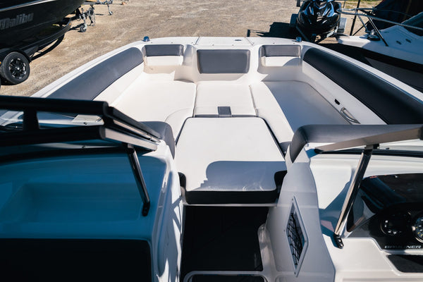 Bayliner DX2050