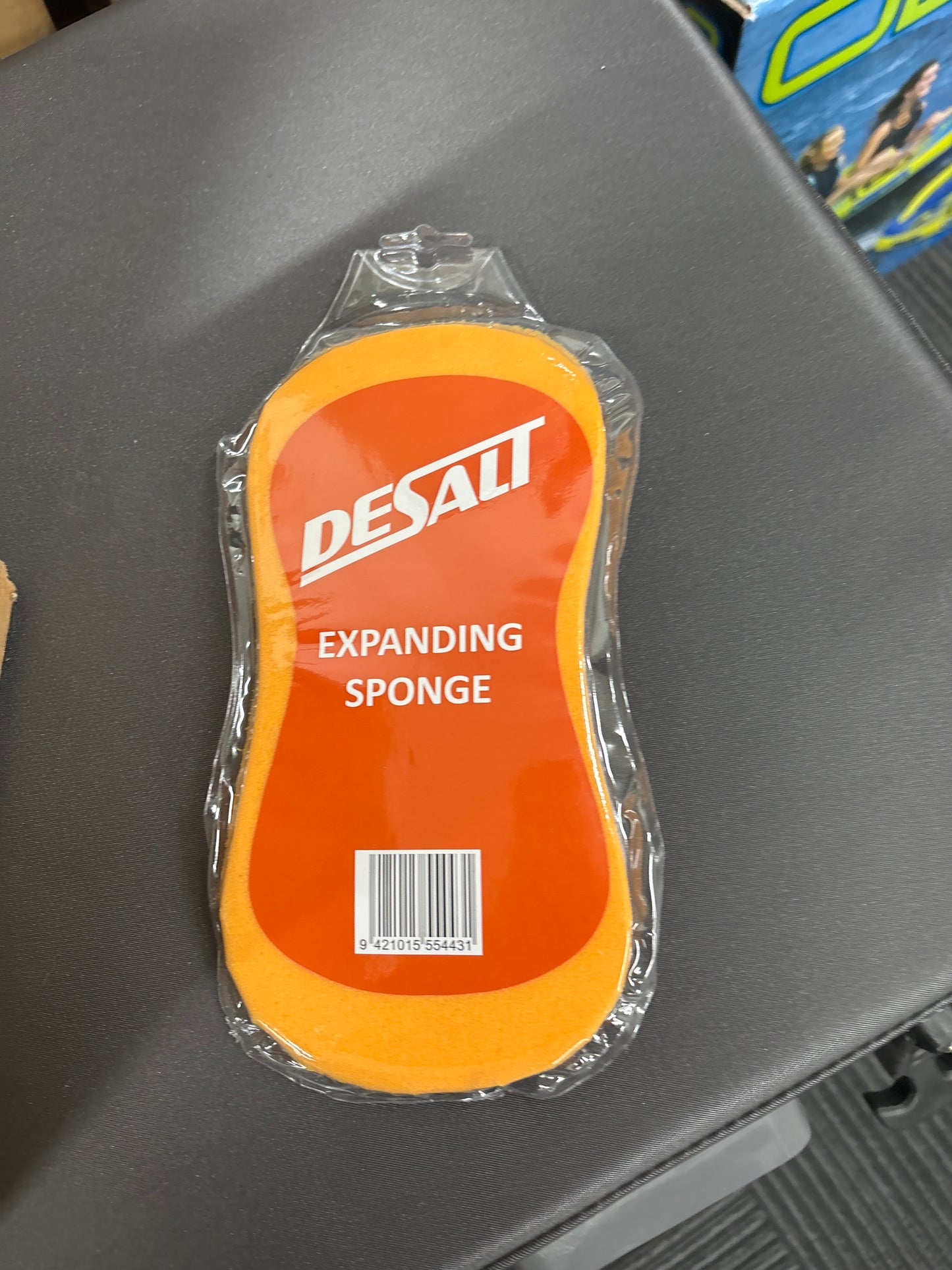 Desalt expanding sponge