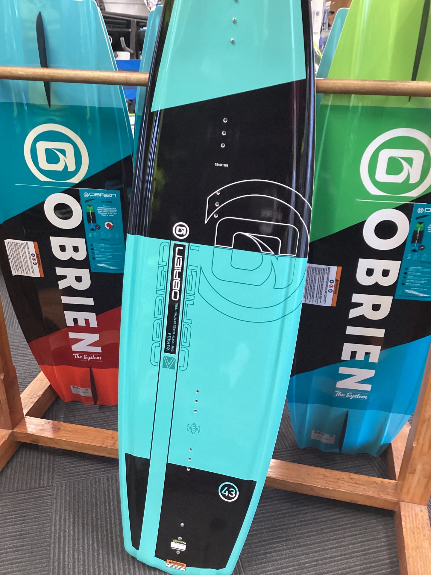 Obrien Valhalla Wakeboard & Bindings (combo)