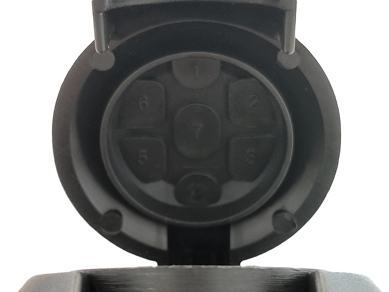 7 Pin Round Female Socket