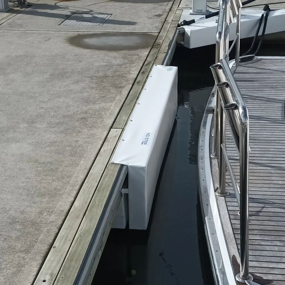 Barrier Whaler Marina Fender 2000 x 200 x 100mm