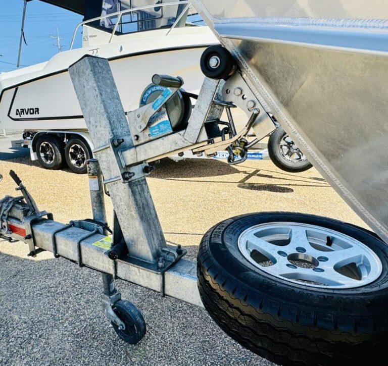 Launch & Retrieve Boat Latch Kit for Aluminium Boats Under 7.5m Standard with Snare